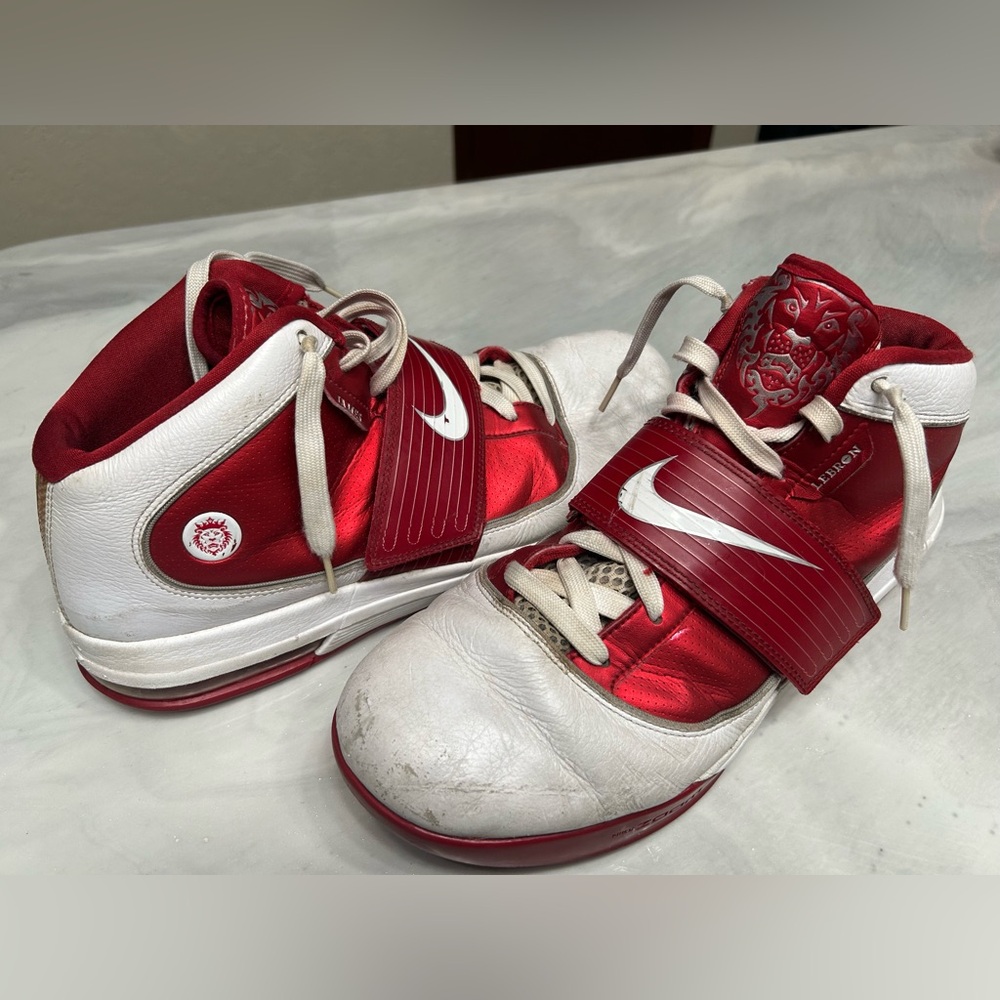 Lebron Nike Zoom Solider IV. Size 13